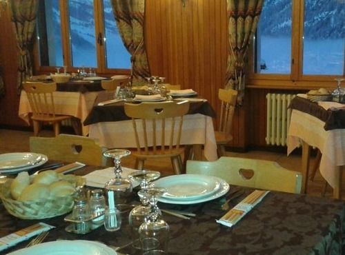 Hotel Alpe Fleurie Champoluc Eksteriør bilde